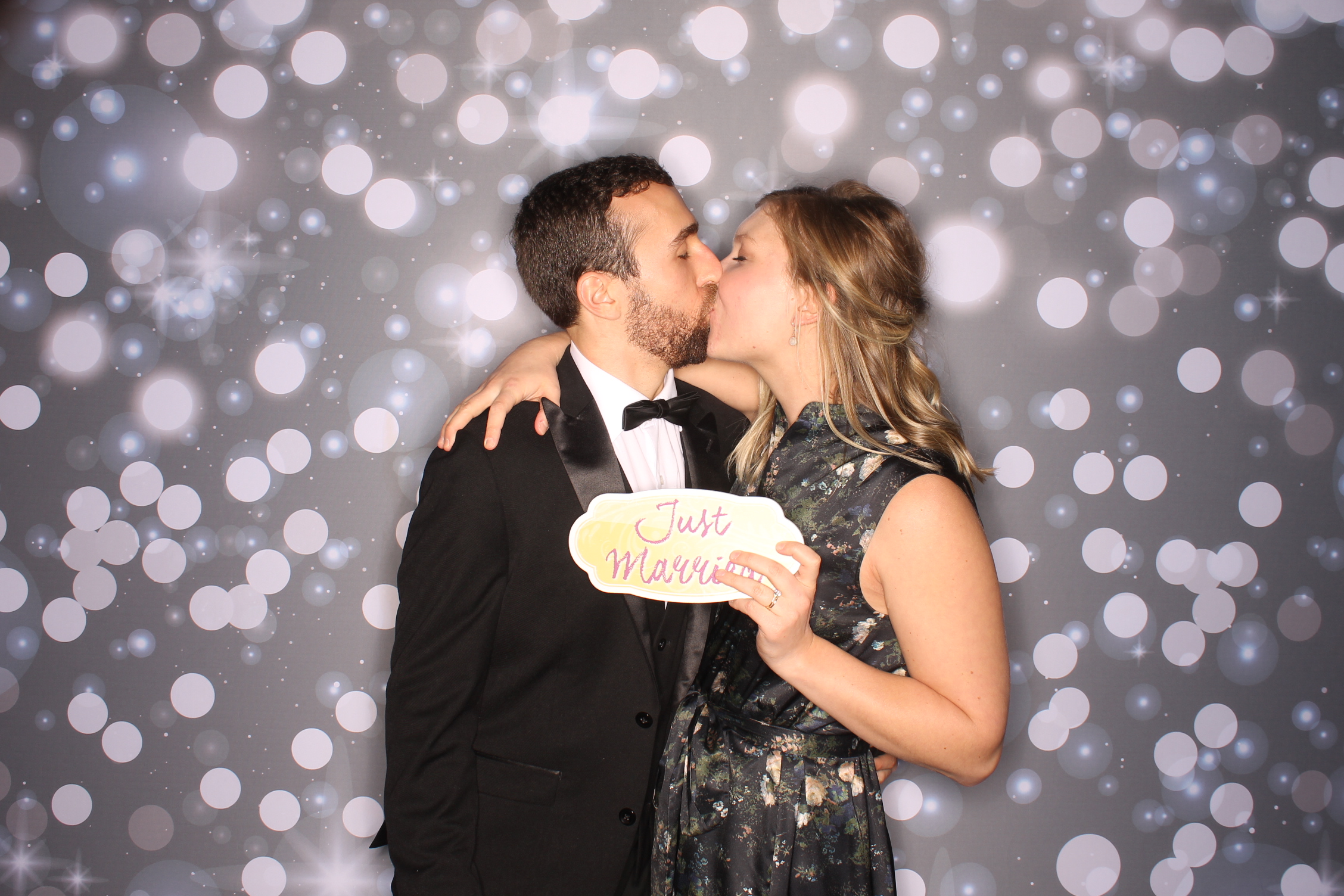 the Jackson's | View more photos from the event at gallery.photoboothcincy.com/u/PhotoBoothCincy/the-Jacksons